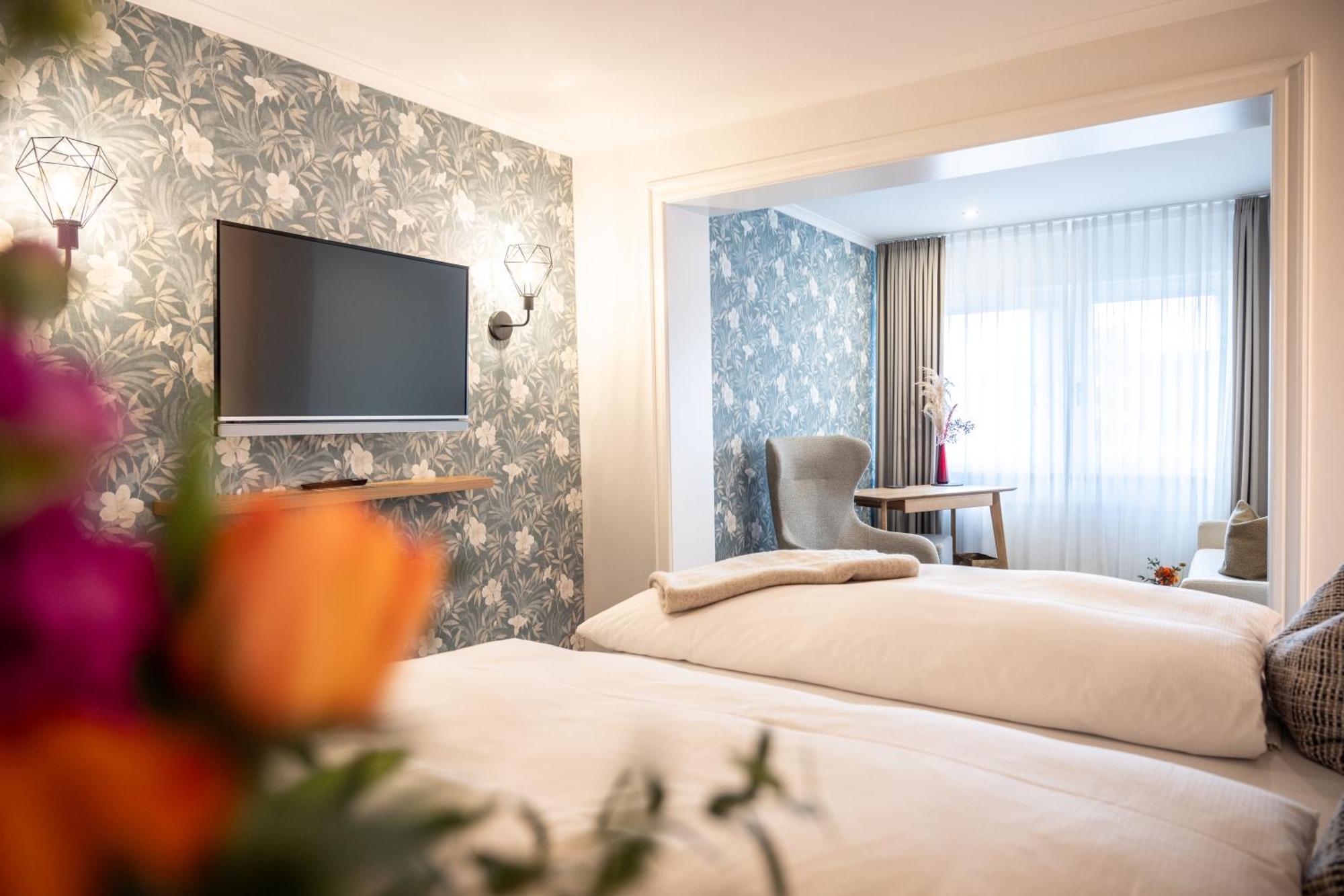 Hotel Menge "An Der Schlacht" ارنسبرغ المظهر الخارجي الصورة